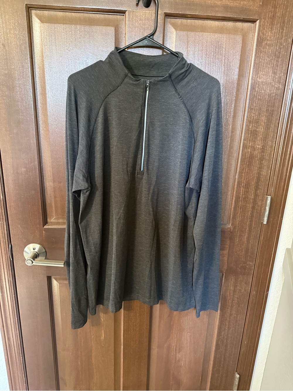 Lululemon metal vent tech long sleeve half zip